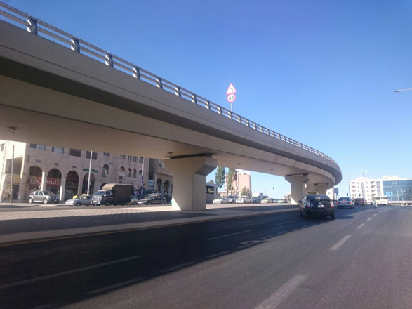 The third phase includes building a 600-metre-long bridge that connects Queen Rania Street with Yajouz Street, in addition to establishing 800-metre-long lanes for the BRT (Photo by Ahmed Bani Mustafa)