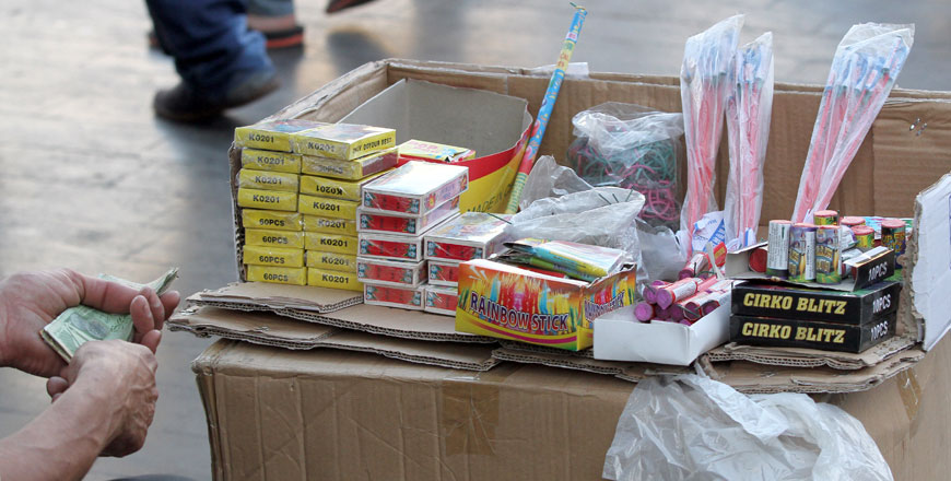 Traders selling fireworks and firecrackers, as well as pellet guns, face four months in prison and a fine of up to JD5,000 (Photo by Osama Aqarbeh)