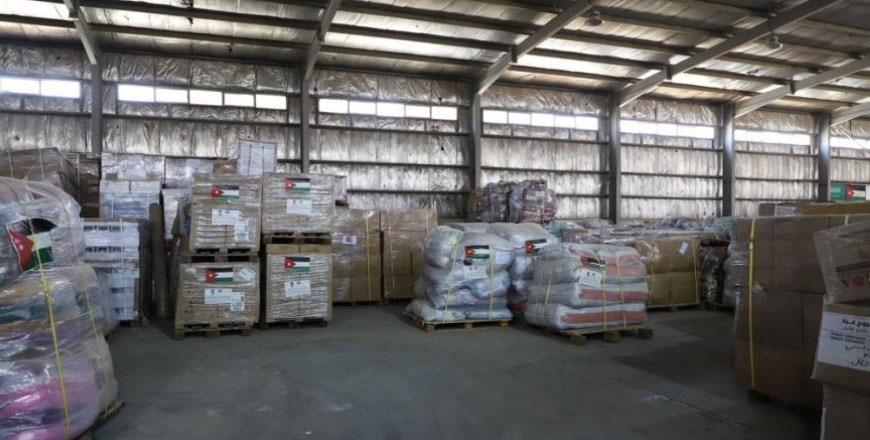 Seventy-eight trucks carrying humanitarian enters Gaza over the past five days, providing essential supplies such as ready-to-eat meals, bottled water, food parcels, mattresses and hygiene items (Petra photo)