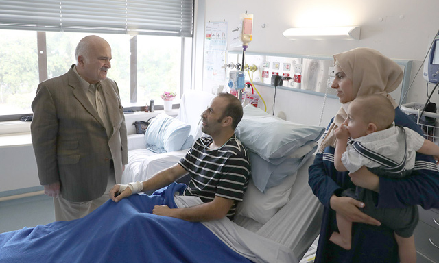   HRH Prince Hassan visits Jordanians injured in the New Zealand terrorist attack at Christchurch Hospital on Saturday (Petra photo)