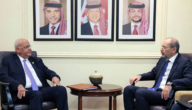 Foreign Minister Ayman Safadi meets with Secretary General of the Palestinian Liberation Organisation Saeb Erekat in Amman on Saturday (Photo courtesy of Foreign Ministry)