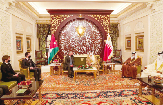 His Majesty King Abdullah and Bahrain King Hamad Bin Isa Al Khalifa hold talks at Sakhir Palace in Bahrain on Monday, attended by Their Royal Highnesses Crown Prince Hussein and Prince Hashem, as well Crown Prince Salman Bin Hamad Al Khalifa, who is also prime minister of Bahrain (Photo courtesy of Royal Court)