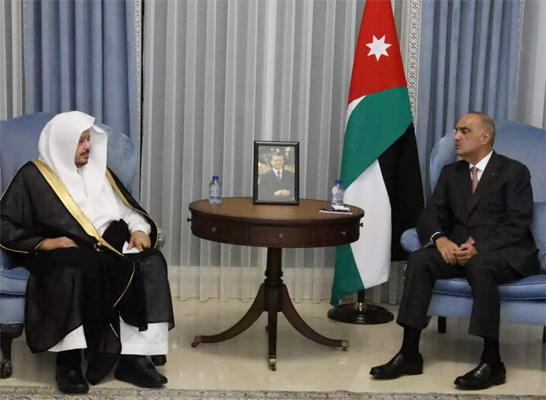 Prime Minister Bisher Khasawneh on Wednesday meets Saudi Shura Council Speaker Abdullah Al Sheikh (Petra photo)