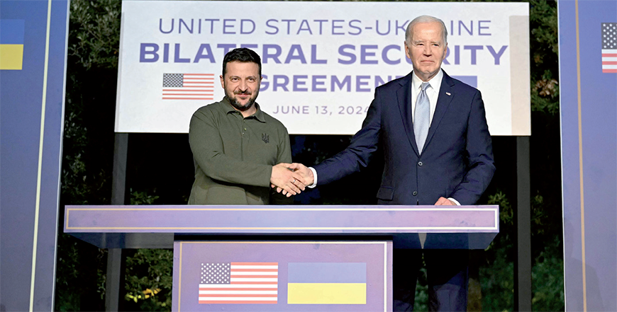 US President Joe Biden and Ukrainian President Volodymyr Zelensky give a press conference at the Masseria San Domenico on the sidelines of the G-7 Summit hosted by Italy in Apulia region, on Thursday in Savelletri (AFP photo)