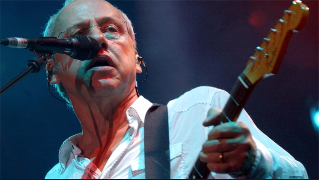 British musician Mark Knopfler is selling 120 guitars and amps  (AFP photo)