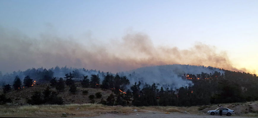 Massive wildefire erupts in Jerash’s Thaghret Asfour on Thursday. Authorities described the fire as the largest ever in the country's history (Photo by Mohammad Dweiri)