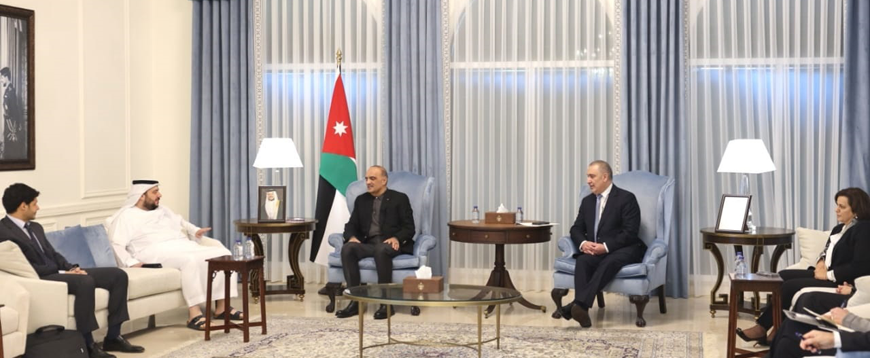 Prime Minister Bisher Khasawneh met on Monday with UAE Minister of Investment Mohammed Suwaidi over the investment projects signed during His Majesty King Abdullah's recent visit to the UAE (Petra photo)