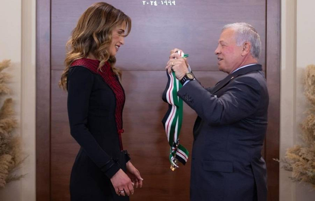 His Majesty King Abdullah on Wednesday bestows the Order of the Bejewelled Grand Cordon of Al Nahda (Order of the Renaissance) on Her Majesty Queen Rania