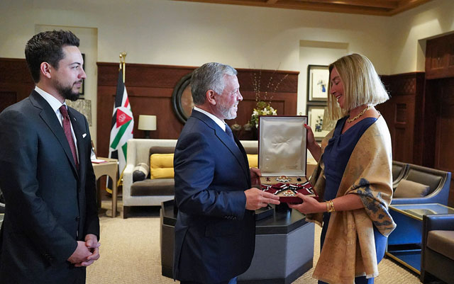 His Majesty bestowed the Order of Al Istiqlal (Independence) of the First Degree on High Representative of the European Union for Foreign Affairs and Security Policy Federica Mogherini for her efforts to enhance cooperation between Jordan and the EU (Photo courtesy of Royal Court)