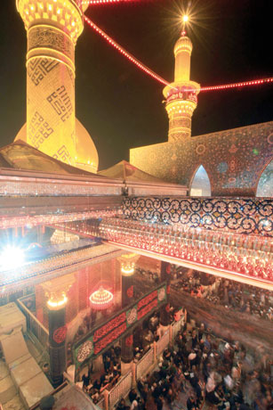 Shiite Muslim pilgrims gather the Imam Abbas Ibn Ali shrine in the southern Iraqi city of Karbala on Tuesday ahead of the Arbaeen religious festival, which marks the 40th day after Ashoura, commemorating the seventh century killing of Prophet Mohammed’s grandson, Imam Hussein (AFP photo)