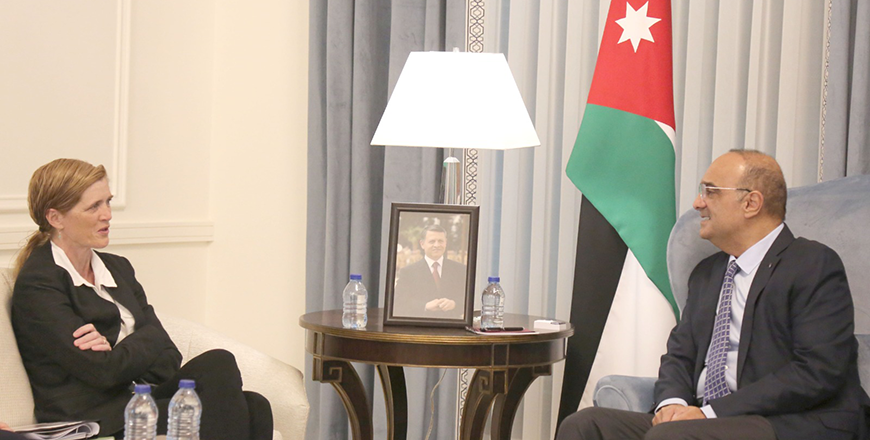 Prime Minister Bisher Khasawneh on Tuesday discussed Jordanian-US relations with USAID Administrator Samantha Power and other topics, including war on Gaza and the delivery of relief assistance into the besieged strip (Petra photo)