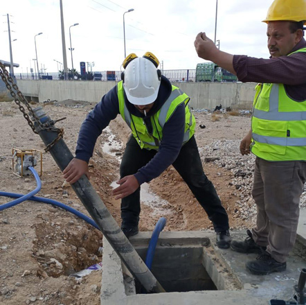   Technical teams from the Ministry of Water and Irrigation and the Disi Water Company have removed three illegal installations from the Disi Water Conveyance Project  (Photo courtesy of Water Ministry)