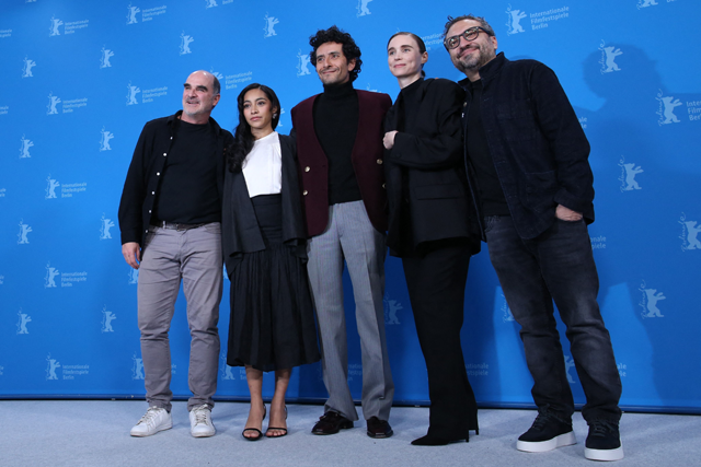 Producer Ramiro Ruiz, actress Anna Diaz, Mexican actor Raul Briones Carmona, US actress Rooney Mara and Mexican director Alonso Ruizpalacios pose during a photo call for the film 'La Cocina' presented in competition at the 74th Berlinale, Europe's first major film festival of the year, in Berlin on February 16 (AFP photo)