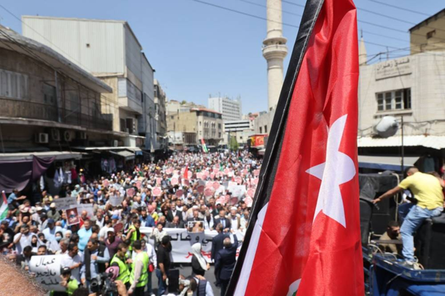 Jordanians take to the streets across the Kingdom on Friday to express solidarity with the Palestinian people in Gaza (Al Rai photo)