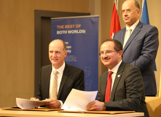 GJU President Alaeddin Al Halhouli and THWS President Robert Grebner during a signing ceremony at the GJU in Madaba on Sunday (Photo courtesy of GJU)