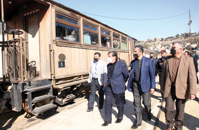 Minister of Transport Wajih Azaizeh and Tourism Minister Nayef Fayez at the Hijaz Railwa's Amman station on Tuesday (Petra photo)