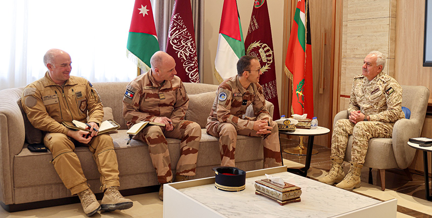Chairman of the Joint Chiefs of Staff Maj. Gen. Yousef Huneiti receives on Wednesday Commander of the French Forces in the Indian Ocean Rear Admiral Hugues Laine (Petra photo)