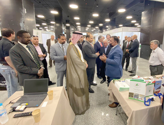 Guests during an exhibition titled 'Strengthening Joint Arab Economic Cooperation' on Thursday (Petra photo)