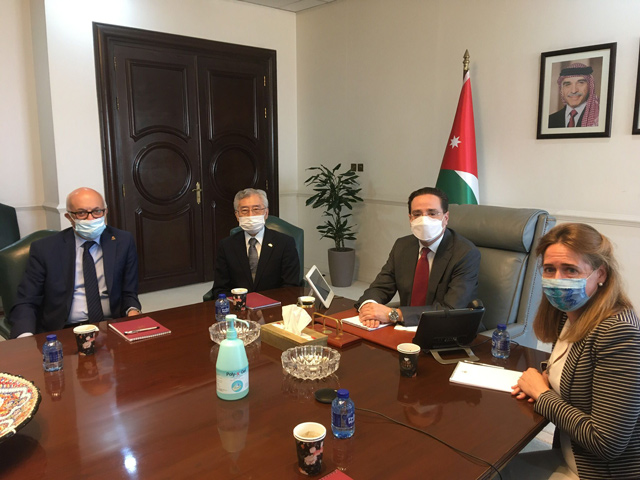 Minister of State for Follow-up and Government Coordination Nawaf Tall, Japanese Ambassador to Jordan Shimazaki Kaoru and UNDP Resident Representative Sara Ferrer Olivella during a meeting on Sunday  (Photo courtesy of UNDP)