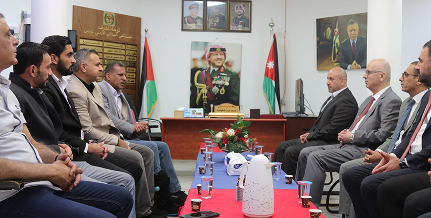 The visit aims to assess the medical services provided to residents of Nablus Governorate and surrounding areas (Petra photo)