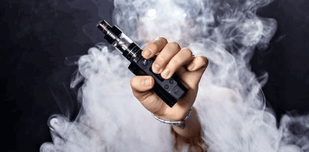 Experts refute the misconception that e-cigarettes are less harmful than regular cigarettes, and are calling on the authorities to launch awareness campaigns to educate teenagers about long-term health issues associated with smoking (JT file photo)