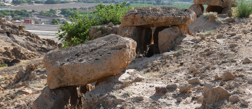 A dolmen near Umm Tuwayrat, near Shobak in southern Jordan (Photo courtesy of Jordan Dolmens)