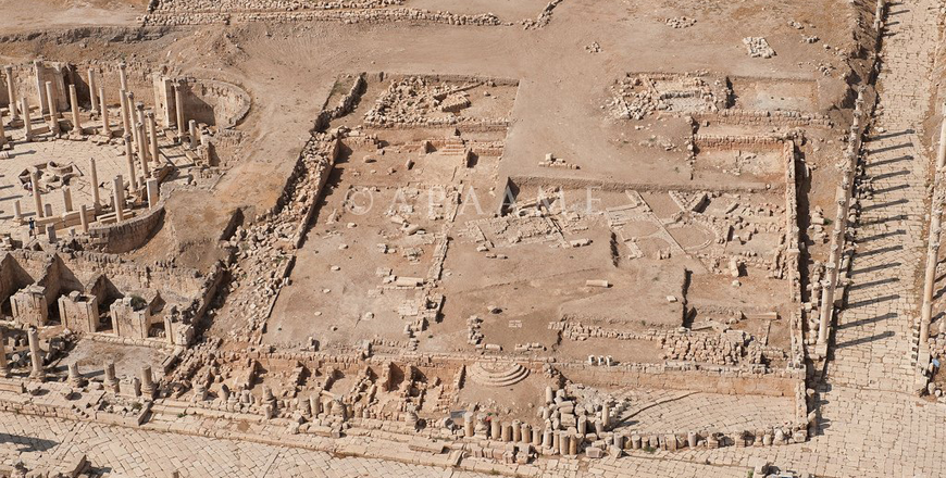 The aerial view of Ummayyad congregational mosque in Gerasa (Photo courtesy of APAAME)