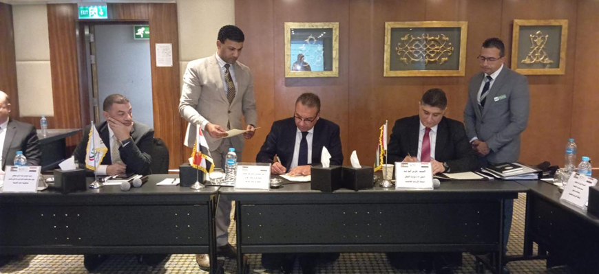 Jordan and Egypt extends their land transport cooperation agreement for another year, facilitating smoother entry for trucks, refrigerated vehicles, and buses into each other's territories (Petra photo)