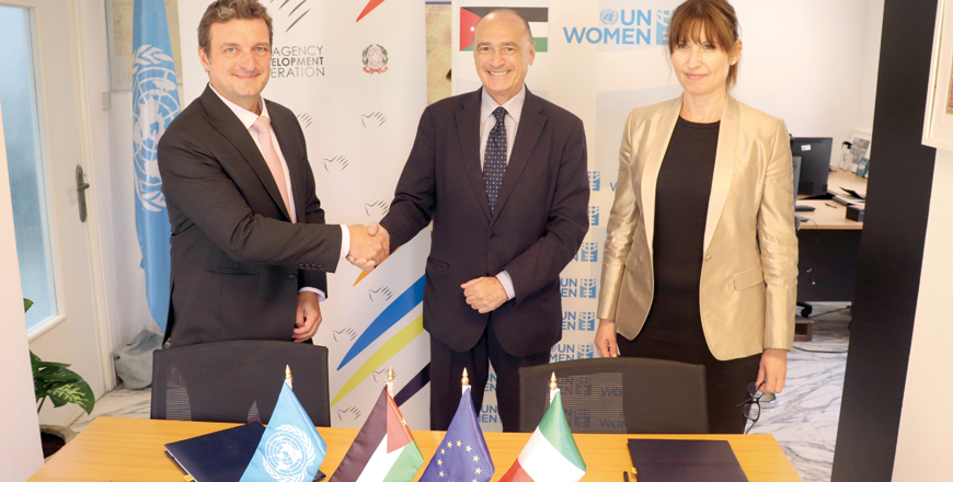 Italy’s Ambassador to Jordan Luciano Pezzotti and UN Women Jordan Country Representative Nicolas Burniat during the signing of an agreement to implement a project titled ‘Women’s Effective Engagement in Shaping the Future of Jordan’s Political Life’ (Photo courtesy of UN Women)