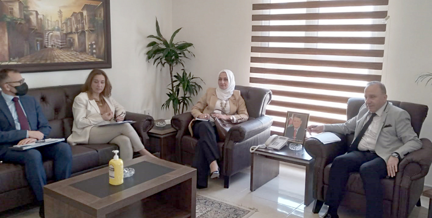 Director General of the Jordanian Department of Palestinian Affairs Rafiq Kherfan meets with Director of UNRWA Affairs in Jordan Marta Lorenzo on Thursday (Petra photo)
