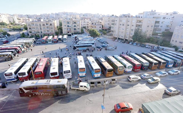 The number of buses that transported tourists from the Kingdom’s various governorates as part of the 'Urdun Jannah' programme stood at 2,014, with each bus carrying a tour guide, according to a joint statement issued by the Tourism Ministry and the JTB (Petra photo)