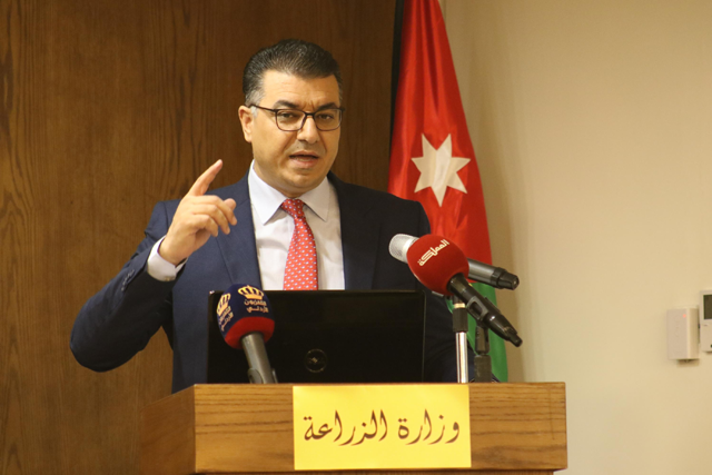 Agriculture Minister Khalid Hneifat speaks at the ‘No food waste initiative’ launched on Thursday (Petra photo)