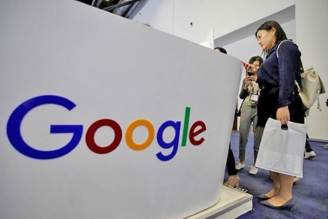 People visit Google's booth at the Global Mobile Internet Conference 2017 in Beijing, China, on April 28, 2017  (Reuters file photo)