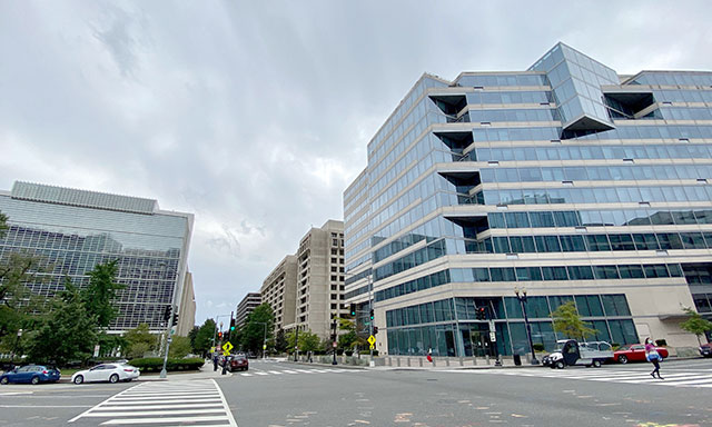 In this file photo a general view is seen of the World Bank Group building (left) and the International Monetary Fund building (right) in Washington, DC on September 25, 2020. (u2028AFP photo)