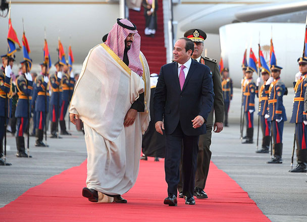 Egyptian President Abdel Fattah Al Sisi (right) welcomes Saudi Crown Prince Mohammad Bin Salman at Cairo airport on Sunday (Reuters photo)