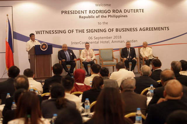 Philippine President Rodrigo Duterte speaks to the Business Forum at the InterContinental Hotel in Amman on Thursday (Petra photo)