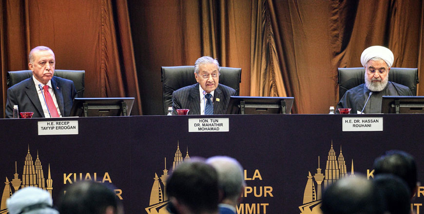 From left to right: Turkey's President Recep Tayyip Erdogan, Malaysia's Prime Minister Mahathir Mohamad and Iran's President Hassan Rouhani attending the first round table session of the Kuala Lumpur Summit 2019 in Kuala Lumpur, on Thursday (AFP photo)