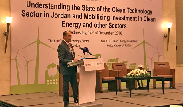Energy Minister Ibrahim Saif speaks at a conference organised by Edama Association in Amman on Wednesday (Petra photo)