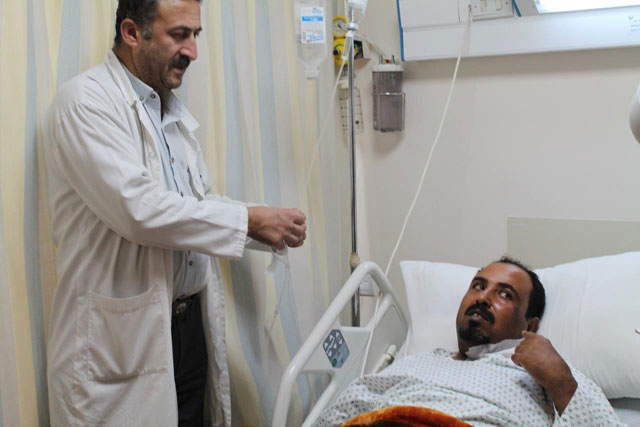 A doctor examines a patient from Saudi Arabia at the Specialty Hospital in Amman recently (Photo courtesy of Specialty Hospital)