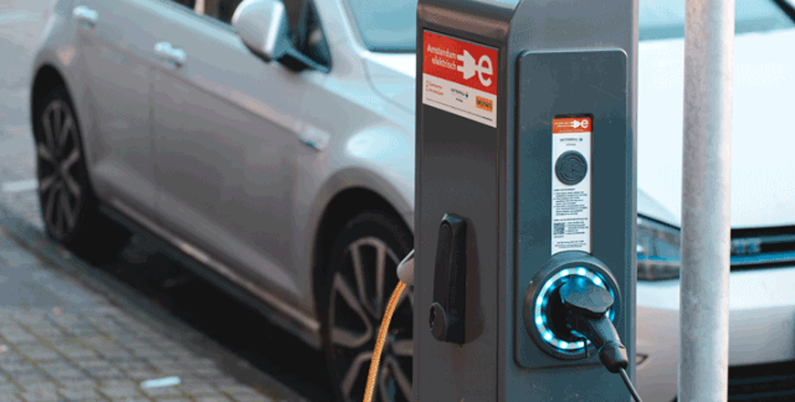 Jordanian Customs Department Director General Jalal Qudah says on Saturday that the department has processed 1,360 out of 2,020 electric vehicles clearance requests by Thursday evening (JT file)