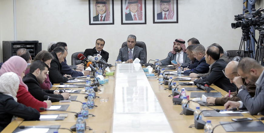   The Lower House’s Energy and Mineral Resources Committee discusses a recent rise in energy bills and energy losses during a meeting on Wednesday (Petra photo)