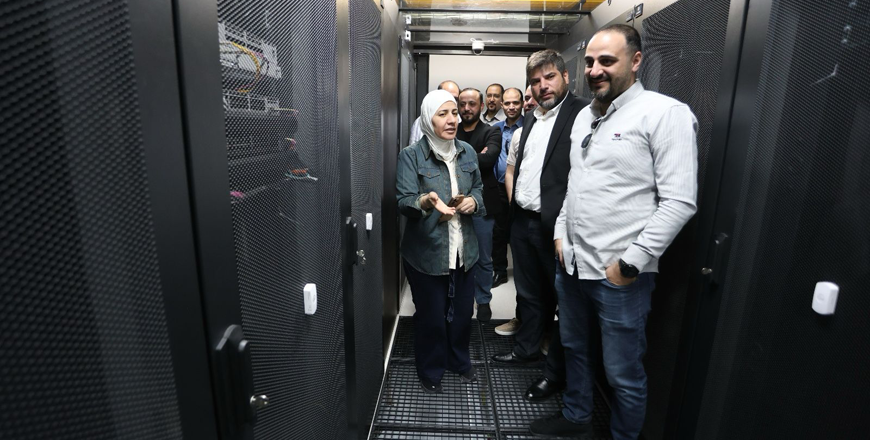Secretary General of the Ministry of Digital Economy and Entrepreneurship Samira Zoubi on Sunday, during a field visit to the Disaster Recovery Data Centre in Aqaba, says that operational ‘efficiency and reliability’ in providing digital government services are a ‘strategic’ priority (Petra photo)