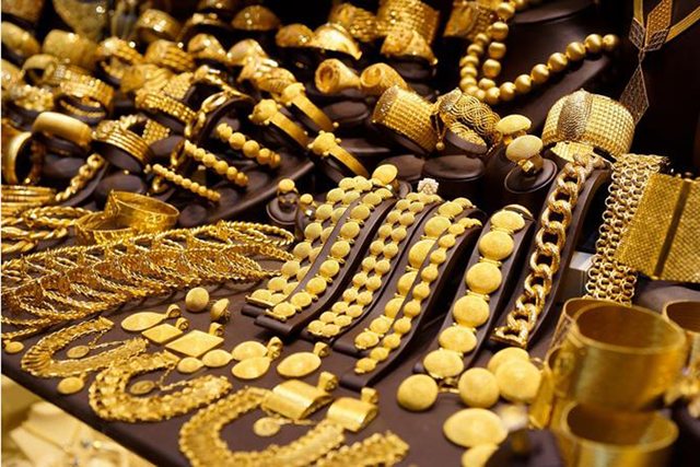 21-carat gold records its 'highest level historically' in the local market (JT file)