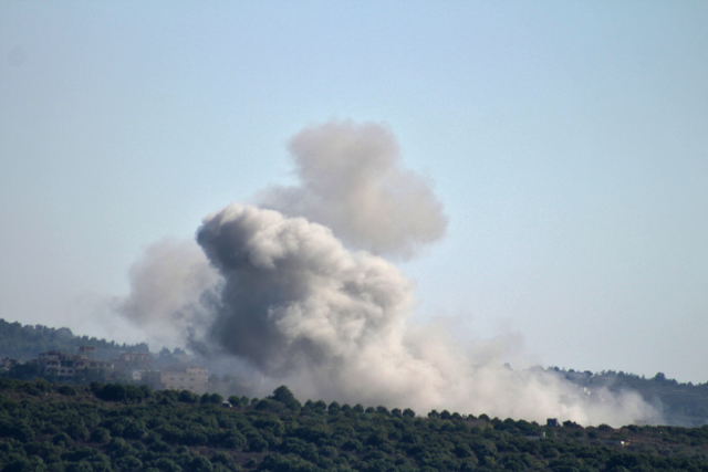 Smoke billows from the site of an Israeli airstrike in the southern Lebanese village of Chihine near the border with Israel on August 13, 2024, amid ongoing cross-border clashes between Israeli troops and Hizbollah fighters (AFP photo)