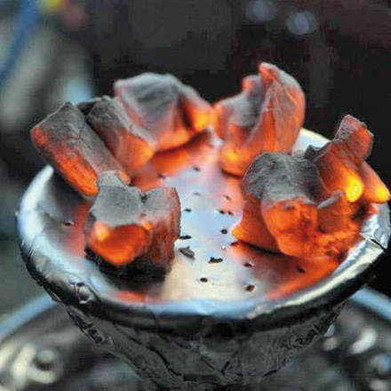 The government on Monday published in the Official Gazette its instructions regarding smoking and serving argileh (water pipe tobacco) in public places, stressing that smoking in all of its forms is banned in indoor spaces (File photo)