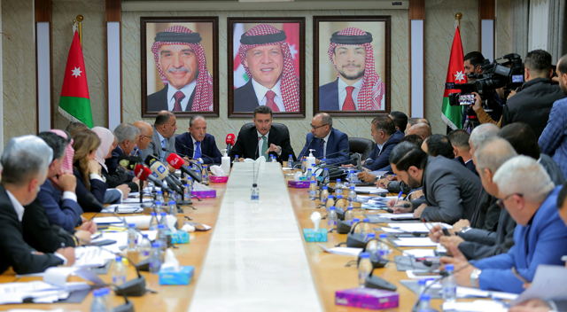 Lower House  Financial Committee discusses the budgets of the Ministry of Government Communication, the Jordan Radio and Television Corporation, the Jordan News Agency (Petra), the Media Commission, and the Kingdom Television, on Wednesday (Petra photo)