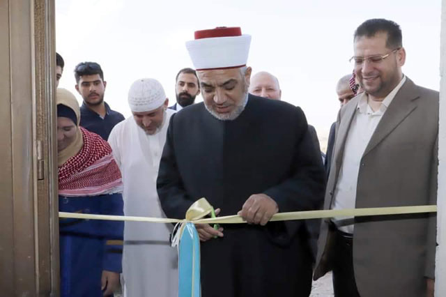   Minister of Awqaf and Islamic Affairs Mohammad Khalaileh inaugurates the Model Koran Centre for people who are blind and visually impaired in Aqaba on November 16 (Photo courtesy of Awqaf Ministry)