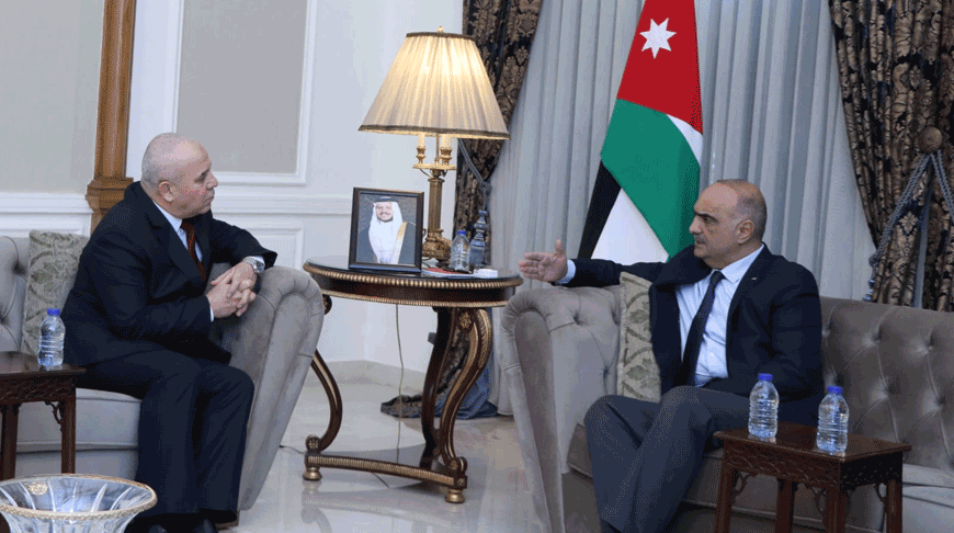 Prime Minister Bisher Khasawneh meets with Algerian Minister of Labour, Employment and Social Security Youcef Chorfa in Amman on Tuesday (Petra photo)