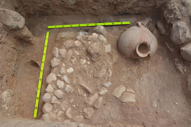 Tell Abu Al Kharaz (“Mound of the Father of Beads”) is located in the Jordan Valley north of the perennial stream of Wadi al-Yabis and approximately 4 km east of the Jordan River (Photo courtesy of Peter Fischer)