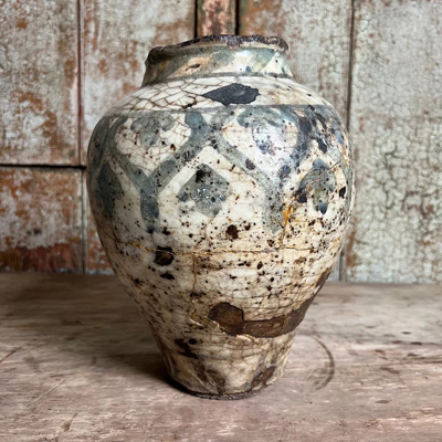 A Mamluk ceramic jar made around 1450 (Photo of Chris Holmes)